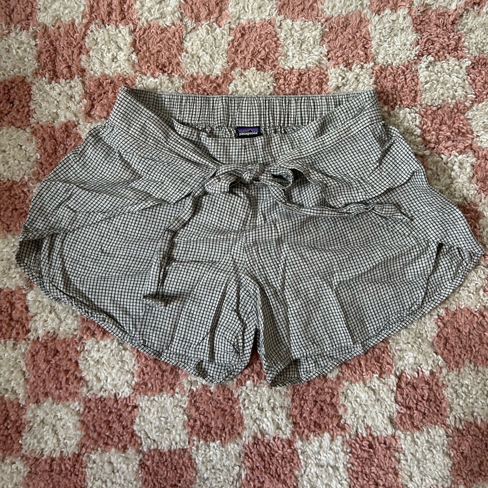 Patagonia Women's Black and White Checkered Tie Shorts